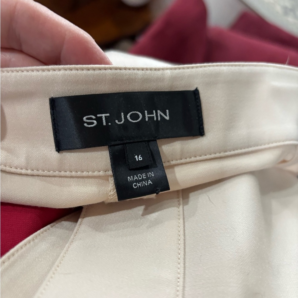 St. John pants size 16 cream color - Picture 2 of 2